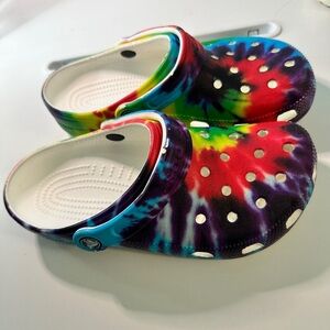 CROCS tye dye